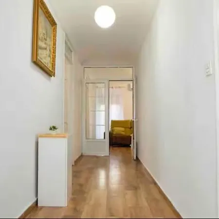 Piso Con Encanto En *